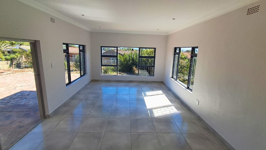 To Let 3 Bedroom Property for Rent in Ruwari Western Cape